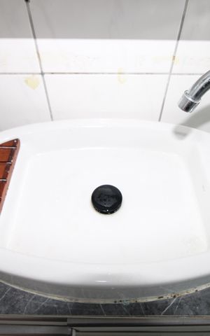 Casa à venda com 50m², 3 quartos e 2 vagasBanheiro 1