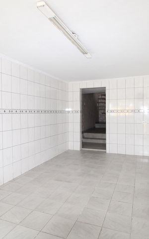 Casa à venda com 50m², 3 quartos e 2 vagasCozinha
