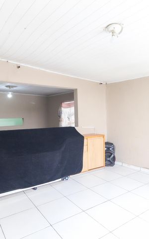 Casa para alugar com 90m², 2 quartos e 1 vagaQuarto 1