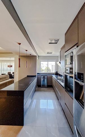 Apartamento para alugar com 127m², 3 quartos e 2 vagasCozinha