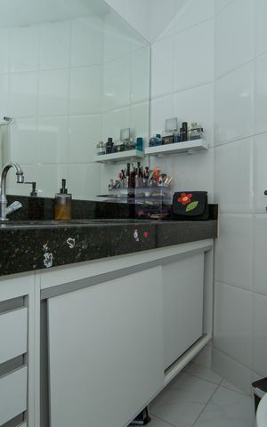 Apartamento à venda com 154m², 3 quartos e 2 vagas Apartamento à venda com 154m², 3 quartos e 2 vagasBANHEIRO1