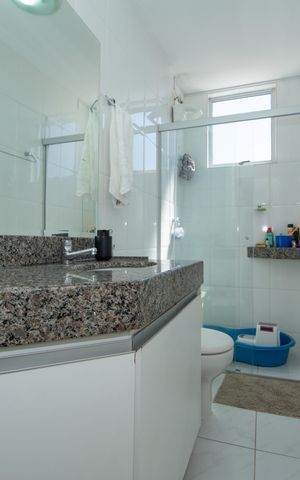 Apartamento à venda com 154m², 3 quartos e 2 vagas Apartamento à venda com 154m², 3 quartos e 2 vagasBANHEIRO2