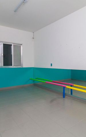 Casa para alugar com 200m², 4 quartos e 6 vagas Casa para alugar com 200m², 4 quartos e 6 vagasSuíte