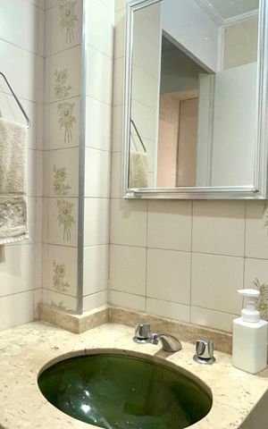 Apartamento à venda com 117m², 3 quartos e 1 vaga Apartamento à venda com 117m², 3 quartos e 1 vagaBanheiro social