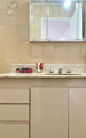 Apartamento à venda com 117m², 3 quartos e 1 vaga Apartamento à venda com 117m², 3 quartos e 1 vagaBanheiro da Suíte
