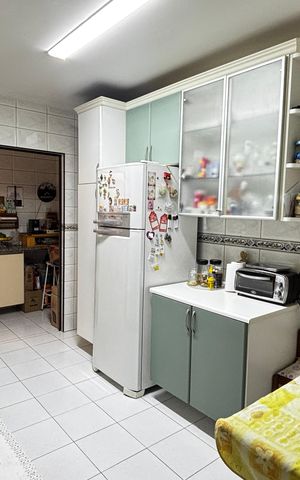 Apartamento à venda com 115m², 3 quartos e 2 vagas Apartamento à venda com 115m², 3 quartos e 2 vagasCozinha