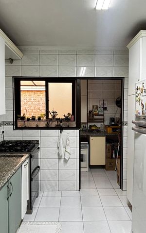 Apartamento à venda com 115m², 3 quartos e 2 vagas Apartamento à venda com 115m², 3 quartos e 2 vagasCozinha
