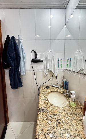Apartamento à venda com 115m², 3 quartos e 2 vagas Apartamento à venda com 115m², 3 quartos e 2 vagasBanheiro da Suíte