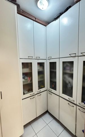Apartamento à venda com 115m², 3 quartos e 2 vagas Apartamento à venda com 115m², 3 quartos e 2 vagasÁrea de Serviço - Despensa