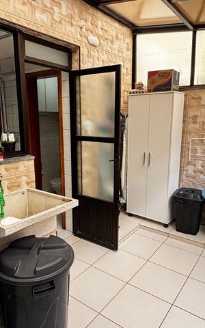 Apartamento à venda com 115m², 3 quartos e 2 vagas Apartamento à venda com 115m², 3 quartos e 2 vagasÁrea de Serviço