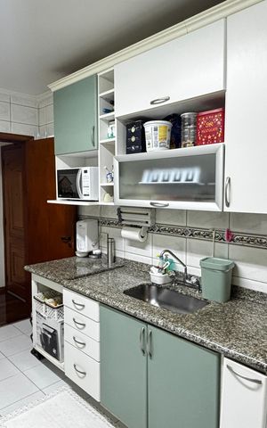 Apartamento à venda com 115m², 3 quartos e 2 vagas Apartamento à venda com 115m², 3 quartos e 2 vagasCozinha