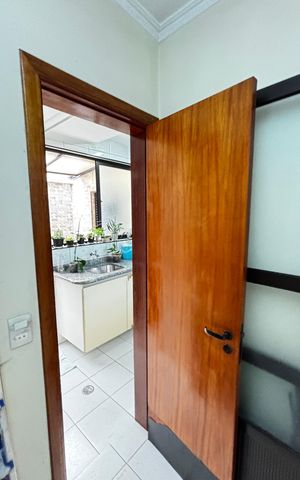 Apartamento à venda com 115m², 3 quartos e 2 vagas Apartamento à venda com 115m², 3 quartos e 2 vagasÁrea de Serviço - Despensa