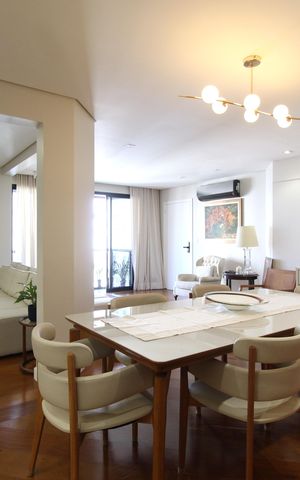 Apartamento à venda com 115m², 2 quartos e 2 vagasSala