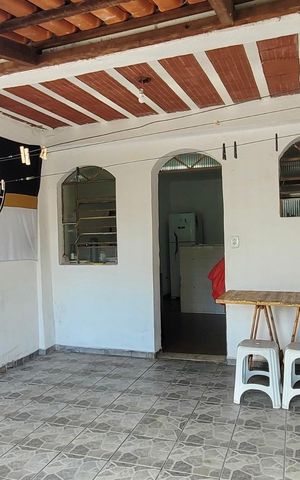Casa para alugar com 100m², 2 quartos e 1 vaga Casa para alugar com 100m², 2 quartos e 1 vagaVaranda