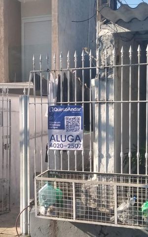 Casa para alugar com 63m², 2 quartos e 1 vaga Casa para alugar com 63m², 2 quartos e 1 vagaFachada