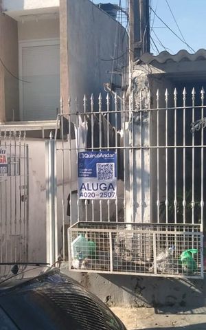 Casa para alugar com 63m², 2 quartos e 1 vaga Casa para alugar com 63m², 2 quartos e 1 vagaFachada