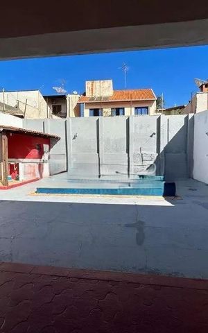 Casa de condomínio à venda com 220m², 3 quartos e 4 vagas