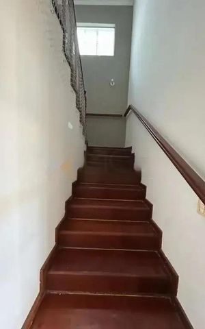 Casa de condomínio à venda com 220m², 3 quartos e 4 vagas