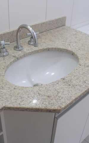 Apartamento à venda com 83m², 3 quartos e 2 vagasBanheiro da Suíte