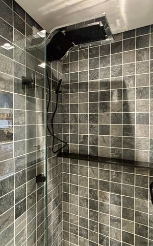 Studio para alugar com 25m², 1 quarto e sem vaga Studio para alugar com 25m², 1 quarto e sem vagaBanheiro social