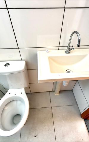 Apartamento à venda com 42m², 2 quartos e 1 vaga Apartamento à venda com 42m², 2 quartos e 1 vagaBanheiro Social