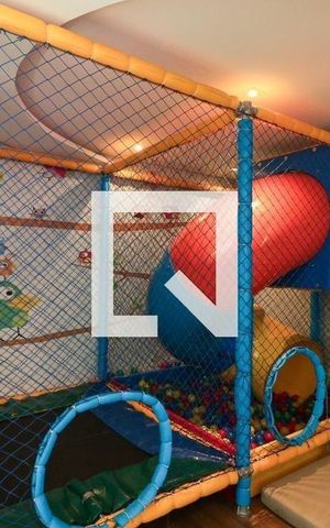 Apartamento à venda com 79m², 2 quartos e 2 vagasÁrea comum - Playground