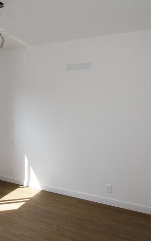 Apartamento à venda com 78m², 3 quartos e 2 vagasQuarto 2 - Semi Suíte