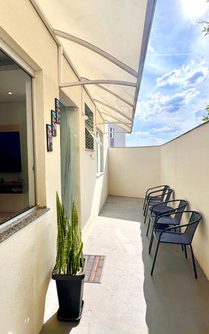 Casa à venda com 80m², 2 quartos e 1 vaga Casa à venda com 80m², 2 quartos e 1 vagaVaranda