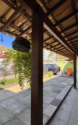 Casa para alugar com 358m², 4 quartos e 3 vagasÁrea externa 