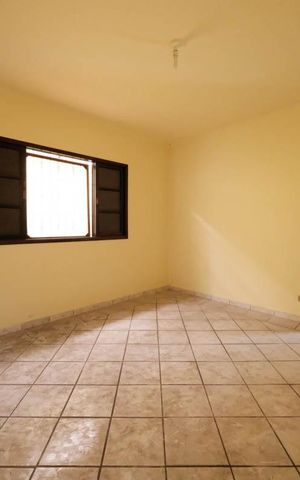 Casa à venda com 250m², 3 quartos e 3 vagasSuíte
