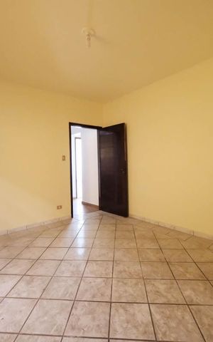 Casa à venda com 250m², 3 quartos e 3 vagasSuíte