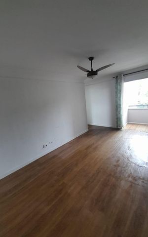 Apartamento à venda com 64m², 2 quartos e 1 vaga Apartamento à venda com 64m², 2 quartos e 1 vagaSala