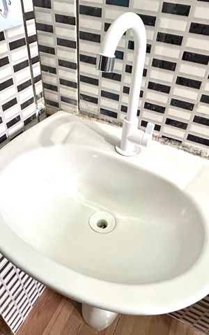 Casa para alugar com 64m², 2 quartos e sem vaga Casa para alugar com 64m², 2 quartos e sem vagaBanheiro 1