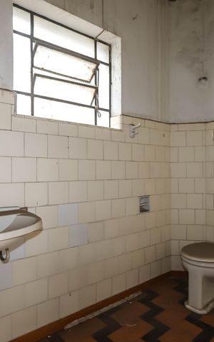 Casa para alugar com 216m², 3 quartos e sem vagaBanheiro de serviço