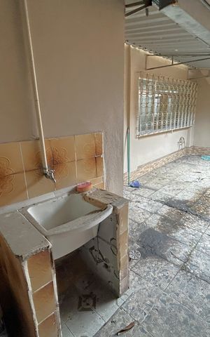 Casa à venda com 225m², 2 quartos e 2 vagasÁrea de Serviço