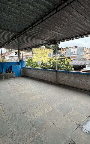 Casa à venda com 225m², 2 quartos e 2 vagasTerraço