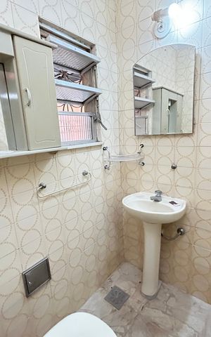 Casa à venda com 225m², 2 quartos e 2 vagasBanheiro 2