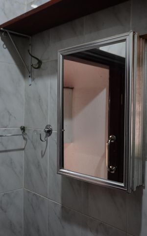 Casa para alugar com 186m², 2 quartos e 4 vagasBanheiro externo