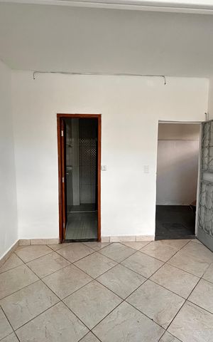 Casa para alugar com 48m², 2 quartos e 1 vaga
