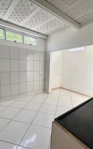 Casa para alugar com 48m², 2 quartos e 1 vaga