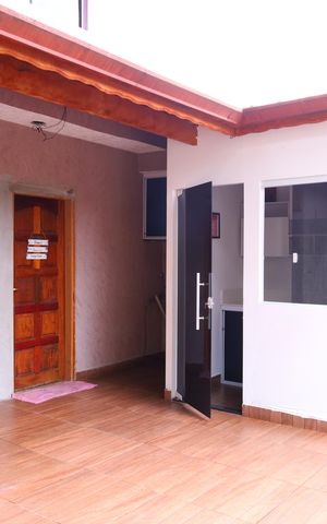Casa para alugar com 85m², 3 quartos e sem vagaQuintal