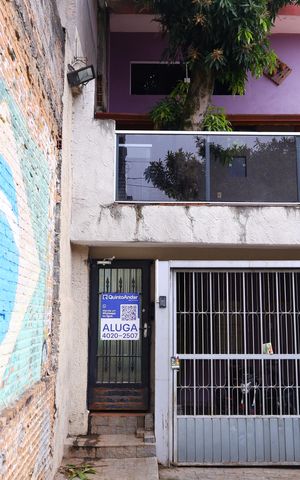 Casa para alugar com 85m², 3 quartos e sem vagaFachada do imóvel - Placa GRANDE instalada no portão do imóvel, dia 12.08.2026 - Código da placa: FEWQ-1313