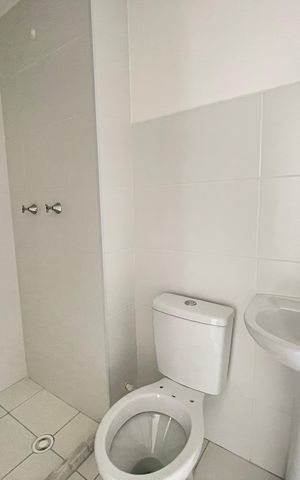Apartamento à venda com 38m², 2 quartos e sem vaga Apartamento à venda com 38m², 2 quartos e sem vagaBanheiro
