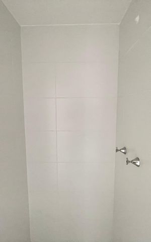 Apartamento à venda com 38m², 2 quartos e sem vaga Apartamento à venda com 38m², 2 quartos e sem vagaBanheiro