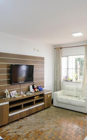 Casa à venda com 190m², 4 quartos e 2 vagasSala 