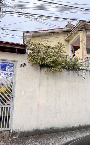Casa à venda com 190m², 4 quartos e 2 vagasFachada 