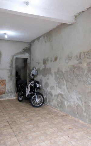Casa à venda com 190m², 4 quartos e 2 vagasGaragem