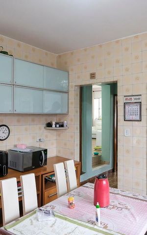 Casa à venda com 190m², 4 quartos e 2 vagasCozinha 