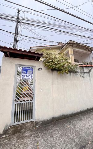Casa à venda com 190m², 4 quartos e 2 vagasFachada 