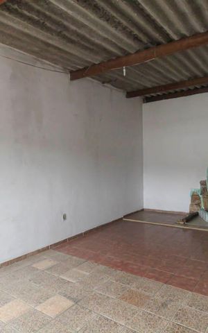 Casa à venda com 150m², 2 quartos e 2 vagas Casa à venda com 150m², 2 quartos e 2 vagasÁrea externa